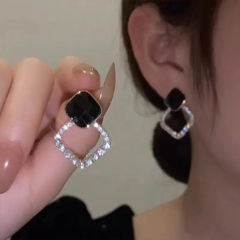 Classic Black Square Ear Stud Women's Fashion Shiny Rhinestone Earrings