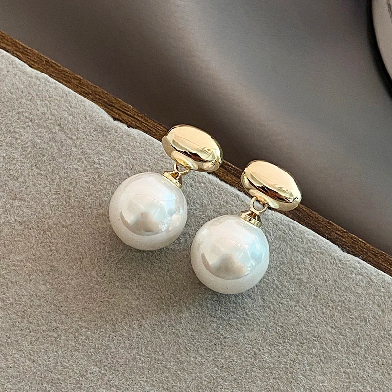 New French Elegant Gold Color Bean Spliced Flat Pearl Earrings