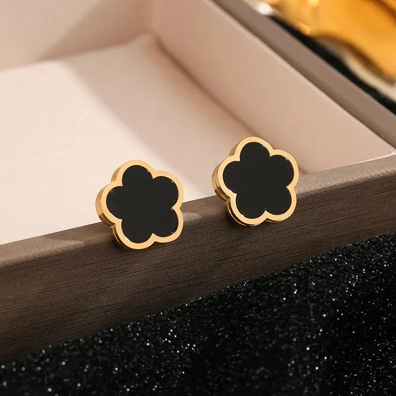 Korean Vintage Delicate Zircon Shell Heart Stud Earrings