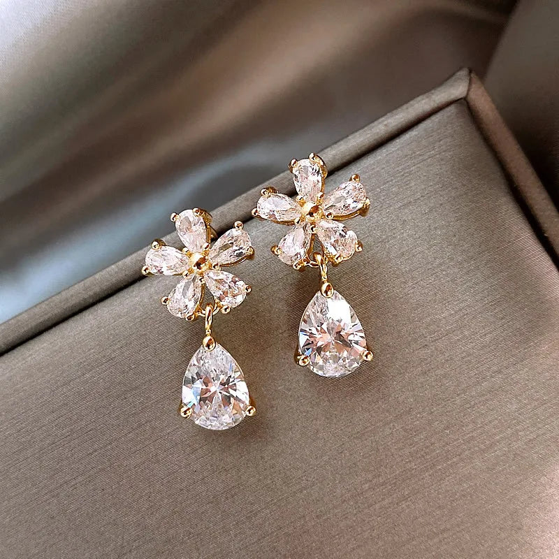 Exquisite Leaves Crystal Zircon Rose Flower Stud Earrings